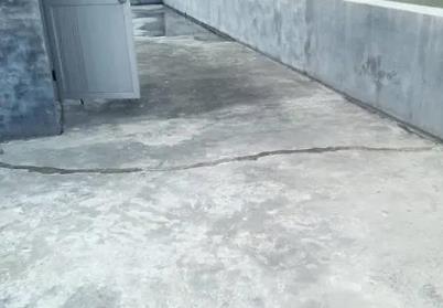 福泉楼顶漏水维修公司分享下如何解决卫生间隐蔽部位漏水的问题?